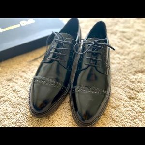 Gorgeous women oxford shoes from Massimo Dutti.